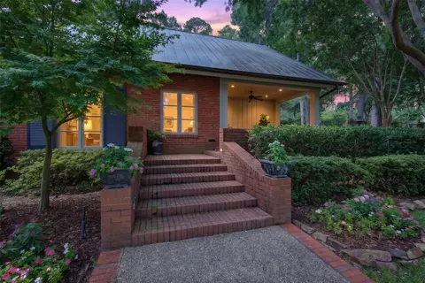 4807 Gilbert Dr, Shreveport, LA 71106