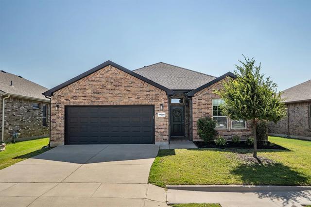 10300 Burtrum Dr, Fort Worth, TX 76177