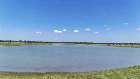 197 Waterfront Club Dr, Corsicana, TX 75110
