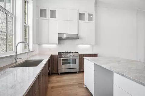 Kitchen - 6019 Laurel Ln, Addison, TX 75001 photo 2 of 3