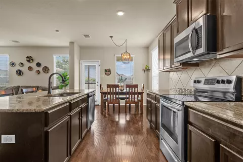 Kitchen - 11116 Whitlock Dr, Lorena, TX 76655 photo 6 of 6
