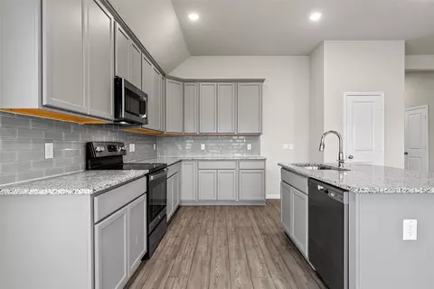 Kitchen - 3208 Dotavio Rd, Lorena, TX 76655 photo 2 of 5