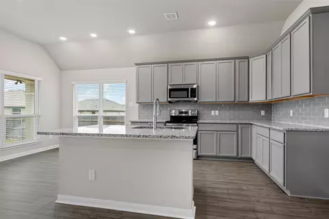 Kitchen - 3208 Dotavio Rd, Lorena, TX 76655 photo 4 of 5