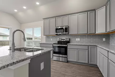 Kitchen - 3208 Dotavio Rd, Lorena, TX 76655 photo 3 of 5