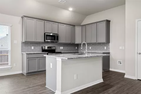 Kitchen - 3208 Dotavio Rd, Lorena, TX 76655 photo 5 of 5