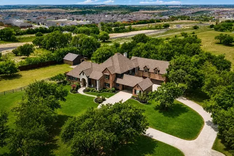 9516 Park Dr, Fort Worth, TX 76179