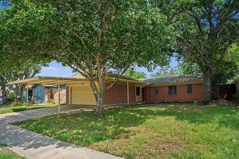 6641 Fair Meadows Dr, Watauga, TX 76148