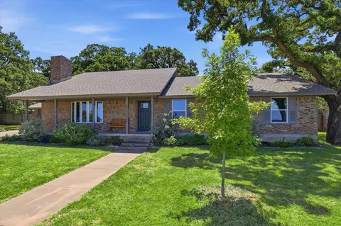 3205 Garland St, Decatur, TX 76234