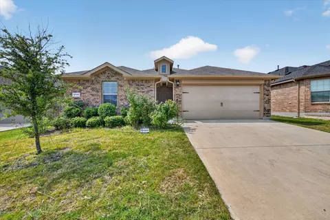 9745 Mint Hill Dr, Fort Worth, TX 76108