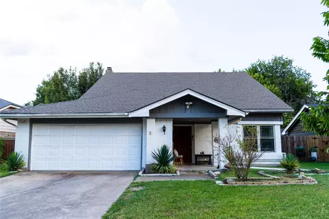 2521 Channing Dr, Grand Prairie, TX 75052