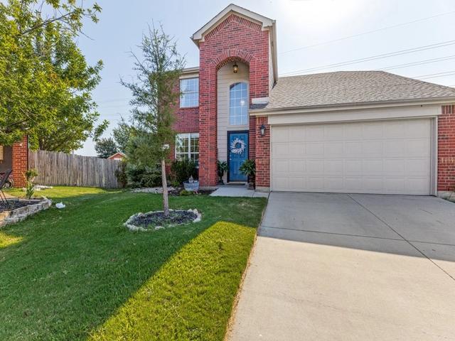 11940 Gold Creek Dr E, Fort Worth, TX 76244