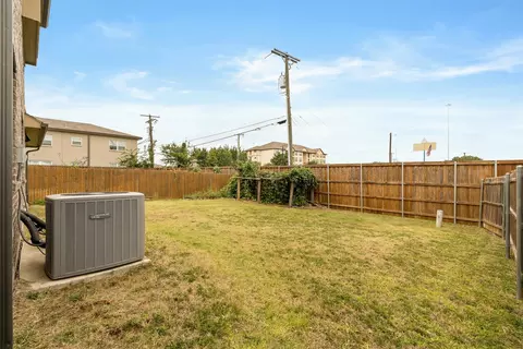 Exterior - 603 E Alexander Ln, Euless, TX 76040 photo 6 of 8