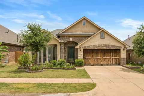 Exterior - 603 E Alexander Ln, Euless, TX 76040 photo 3 of 8