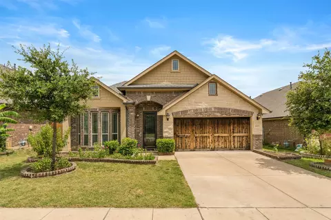Exterior - 603 E Alexander Ln, Euless, TX 76040 photo 4 of 8