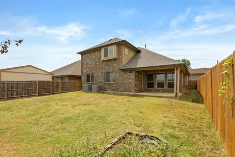 Exterior - 603 E Alexander Ln, Euless, TX 76040 photo 7 of 8