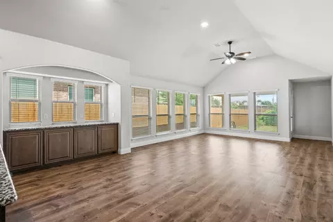 Living - 603 E Alexander Ln, Euless, TX 76040 photo 1 of 6