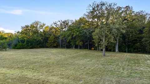 417 Acorn Trl, Granbury, TX 76049