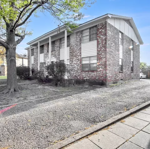 2725 Patricia Ln, Garland, TX 75041