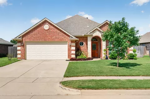 641 Carriage Ln, Saginaw, TX 76179