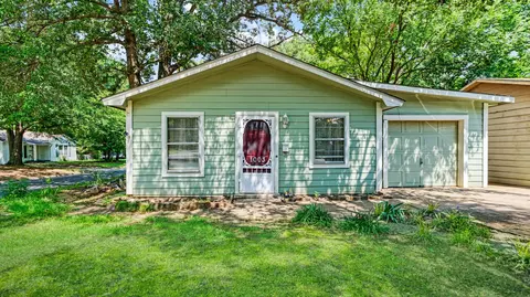 1003 15th St SE, Paris, TX 75460