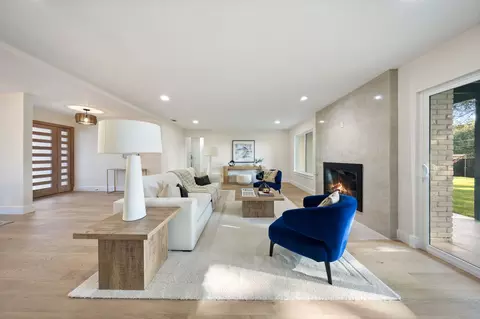 9406 Hilldale Dr, Dallas, TX 75231