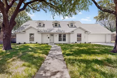 4001 Georgian Dr, Haltom City, TX 76117