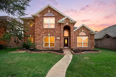 1133 Kelly Ln, Lewisville, TX 75077