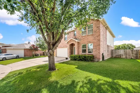 5120 Blue Quartz Rd, Fort Worth, TX 76179