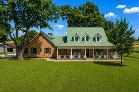 1143 Rs County Road 2300, Emory, TX 75440