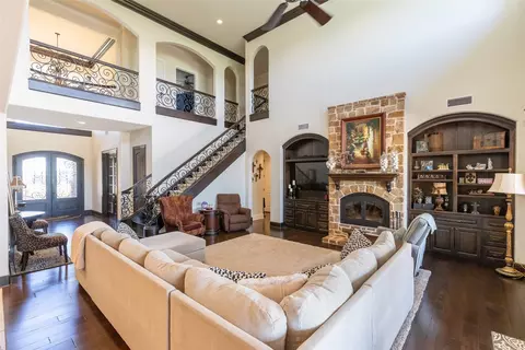 Living - 709 Prosperity Rd, Abilene, TX 79602 photo 5 of 5