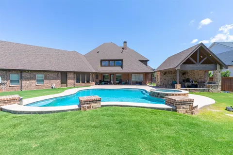 Exterior - 709 Prosperity Rd, Abilene, TX 79602 photo 4 of 7