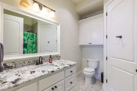 Bath - 709 Prosperity Rd, Abilene, TX 79602 photo 2 of 6