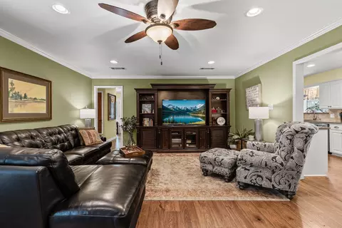 2712 Rix St, Commerce, TX 75428 photo 4