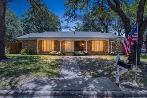 2712 Rix St, Commerce, TX 75428 photo 1