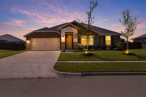 1338 Rolling Meadows Dr, Cedar Hill, TX 75104