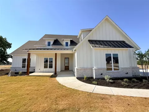 2004 Collin St, Weatherford, TX 76085