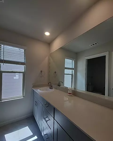 Bath - 2713 Acadia Dr, Corinth, TX 76210 photo 3 of 3