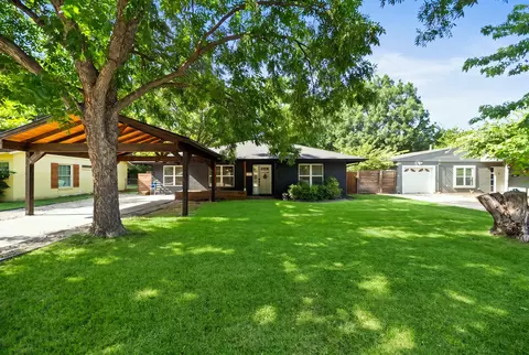702 Crescent St, Denton, TX 76201
