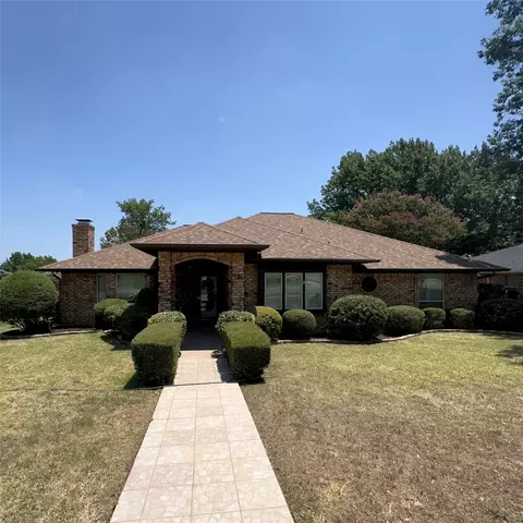 2800 Clearmeadow St, Bedford, TX 76021