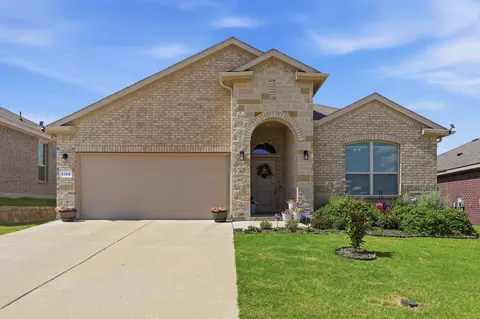 1104 Eastland Ln, Weatherford, TX 76087