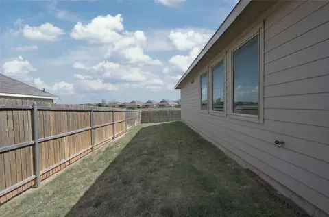 Exterior - 14800 Devils Claw Trl, Haslet, TX 76052 photo 4 of 7