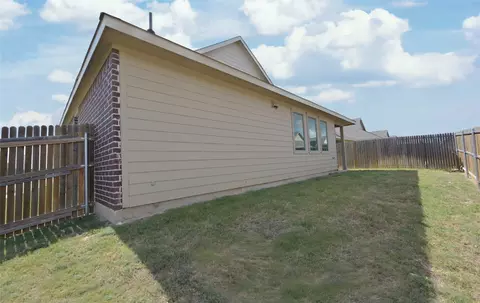 Exterior - 14800 Devils Claw Trl, Haslet, TX 76052 photo 5 of 7