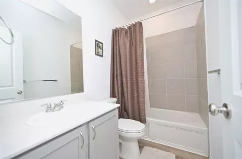 Bath - 14800 Devils Claw Trl, Haslet, TX 76052 photo 3 of 3
