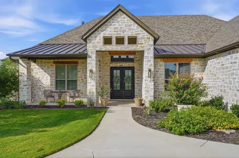 312 Elliott Ct, Cresson, TX 76035