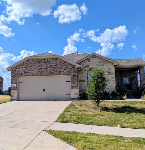 9752 New Bern Dr, Fort Worth, TX 76108