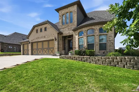 11800 Madrono Dr, Fort Worth, TX 76108