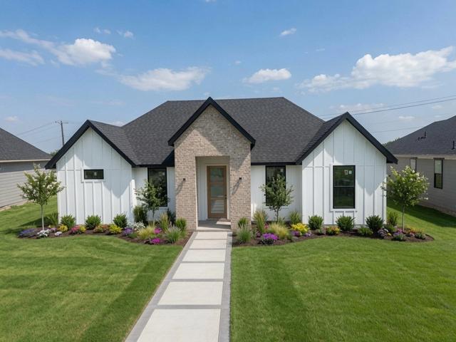 1636 Wintergreen Rd, Lancaster, TX 75134