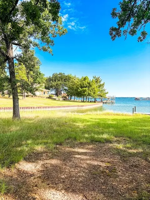 14216 Clark Dr, Streetman, TX 75859