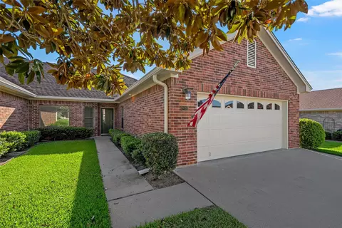 9033 Darby Ln, Waco, TX 76712