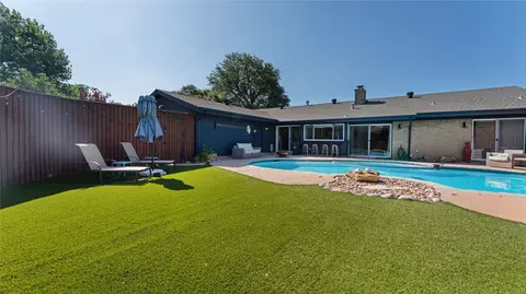 3711 Blue Trace Ln, Farmers Branch, TX 75244